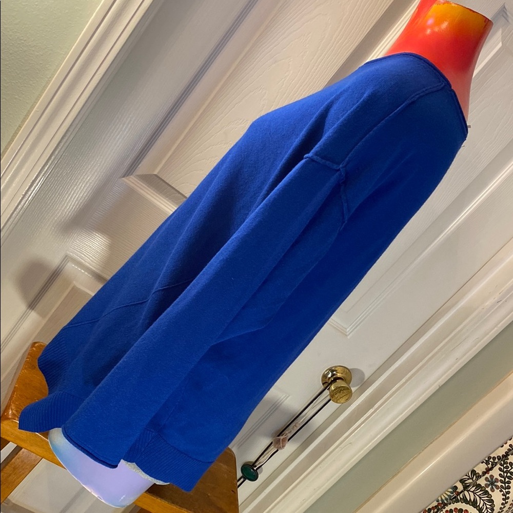 89th & Madison Blue Sweater - Picture 4 of 11
